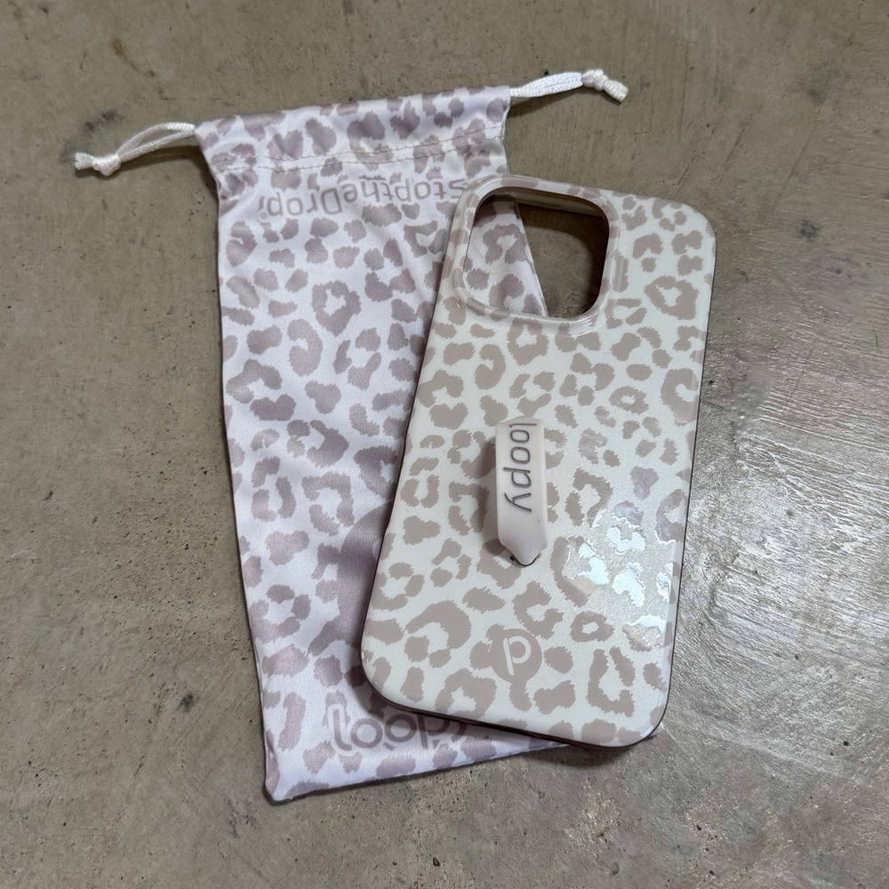 iPhone 16 Pro Loopy Case Taupe Leopard iPhone 16 Pro Right Phone Case (with bag)